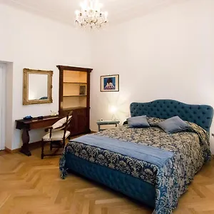 rezervați aici